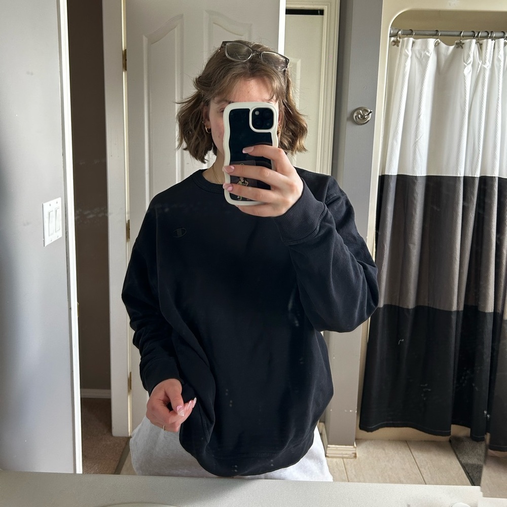 Champion black crew neck size large!